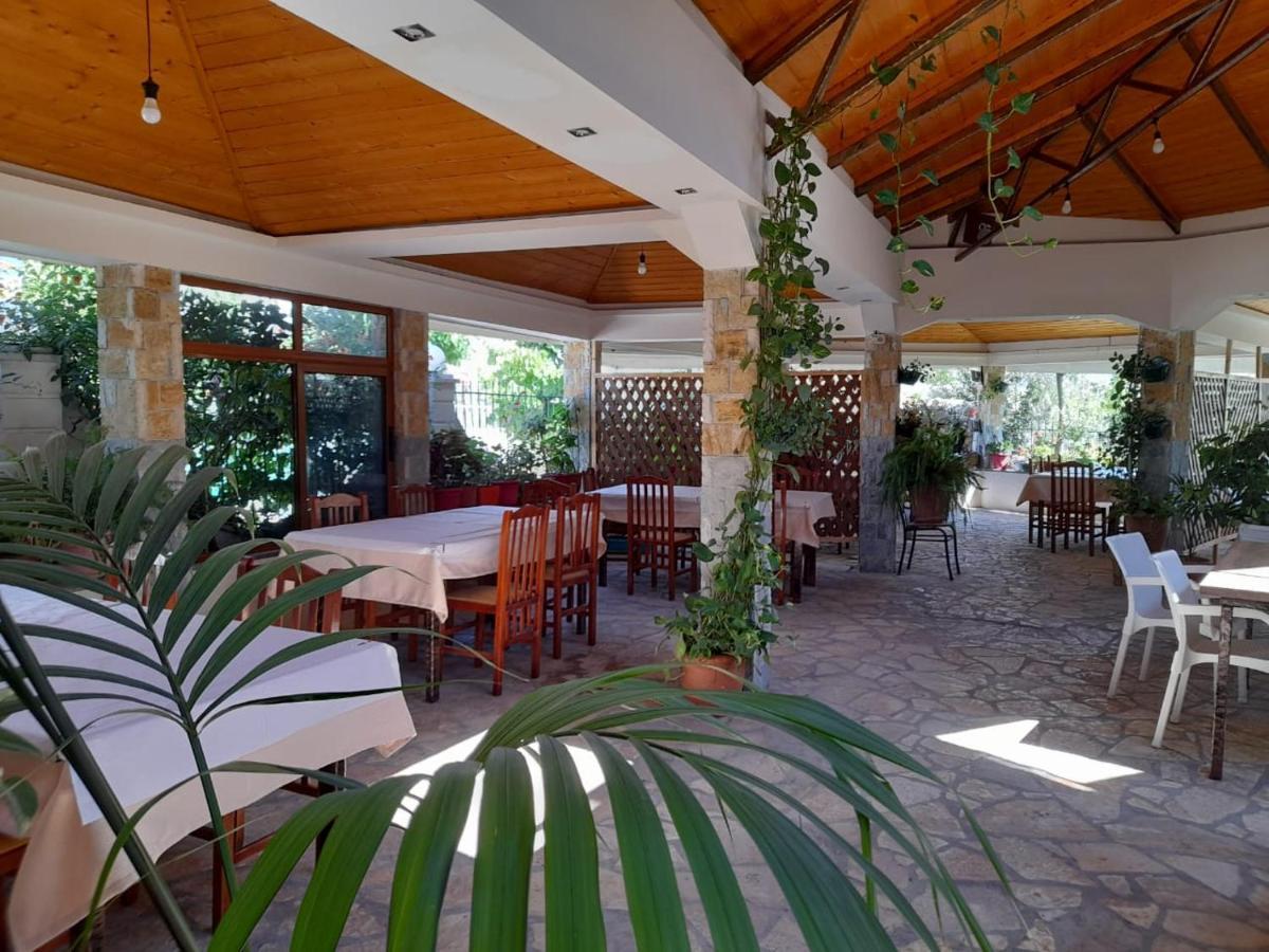 Bar Restorant Hotel Altini Vlore Ngoại thất bức ảnh