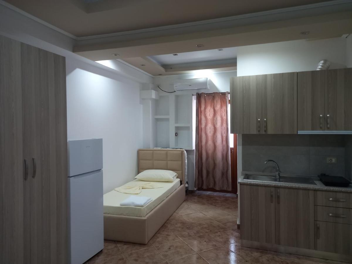 Bar Restorant Hotel Altini Vlore Ngoại thất bức ảnh